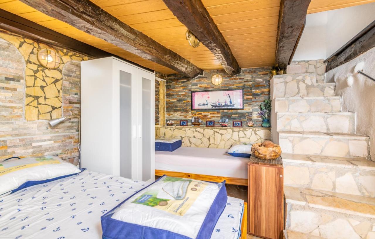 Апартаменты Stone House Knez Врбник Экстерьер фото